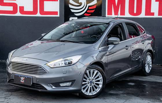 FORD FOCUS 2.0 TITANIUM PLUS 16V FLEX 4P POWERSHIFT FORD FOCUS 2.0 TITANIUM PLUS 16V FLEX 4P POWERSHIFT